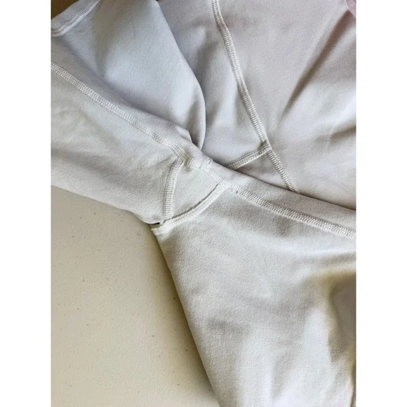 Alo Yoga Off White High-Waist Airbrush Biker Shorts Size XXS - Picture 4 of 6